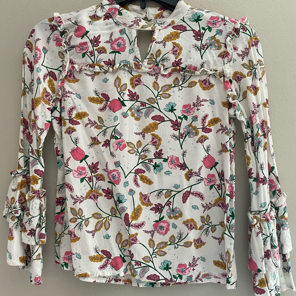 Girls Arizona Top with ruffle sleeves